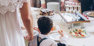 kind bruiloftsdiner